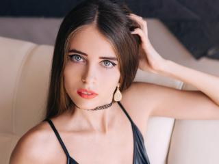 HotLera - Chat exciting with this Young and sexy lady with a standard breast 