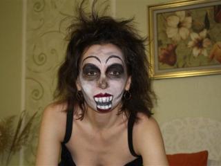 DivineEvelyn - Cam sex with a flat as a board Attractive woman 