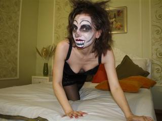 DivineEvelyn - Cam nude with this chocolate like hair Lady 
