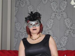 AuroraInLove - Video chat nude with a redhead MILF 