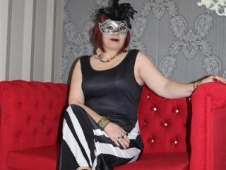 AuroraInLove - Cam xXx with this being from Europe Lady over 35 