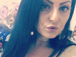 BigBoobElla - Cam exciting with a charcoal hair Horny lady 