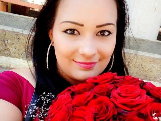 StarrDaysy - Live cam hot with this average body Girl 