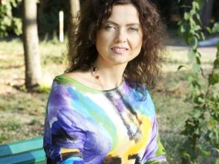 HelenKiss - online chat exciting with a being from Europe Lady 