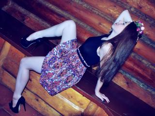 HollyBunt - Show live hot with this standard breast Young lady 