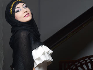Kaylaa - Show live excitant avec une Superbe jeune femme très sexy arabe sur le site XLove.com 