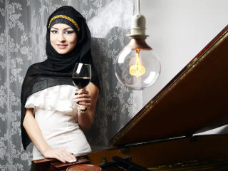 Kaylaa - Show porn with this arabian Sexy girl 