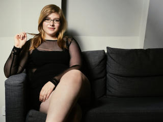 KatrinLove - online show hot with this full figured Sexy babes 