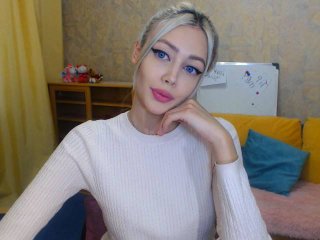 Capricious - Webcam live sexy with a slender build Sexy girl 