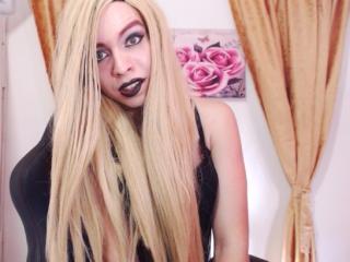 CandyFoxTS - chat online xXx with this thin constitution Transgender 