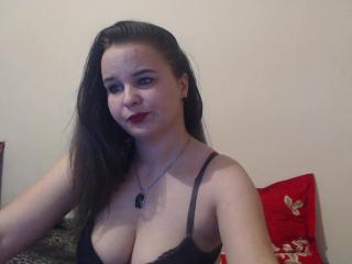 YourOnlyQueen - Live cam sex with this shaved genital area Hot babe 