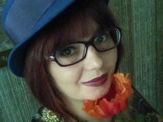 AuroraInLove - chat online hard with a ginger Lady over 35 