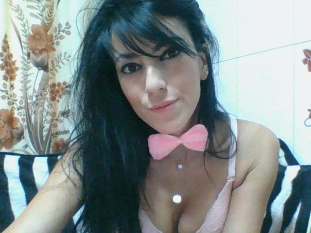 KarlaSweetk - online chat sexy with this Hot chicks with regular tits 