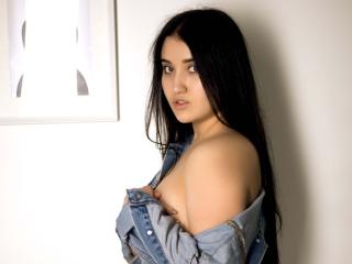 LilySuGar - Webcam live porn with this Sexy girl with regular tits 