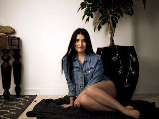 LilySuGar - Video chat sex with this dark hair Hot babe 