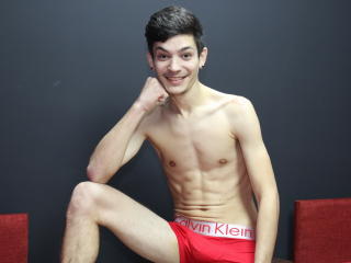 MikeyCummings - Live sexe cam - 4942494