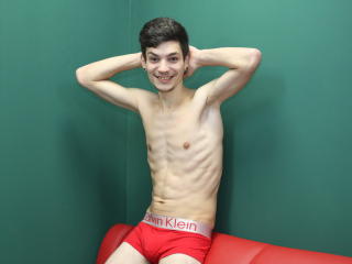 MikeyCummings - Live sexe cam - 4942634