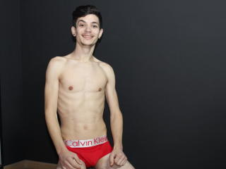 MikeyCummings - Sexe cam en vivo - 4942709