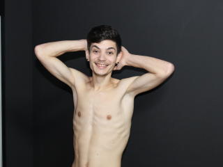 MikeyCummings - Live sexe cam - 4942749