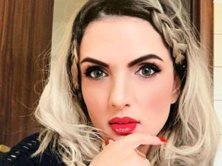 SunnyThalia - Chat cam nude with a Lady with standard titties 