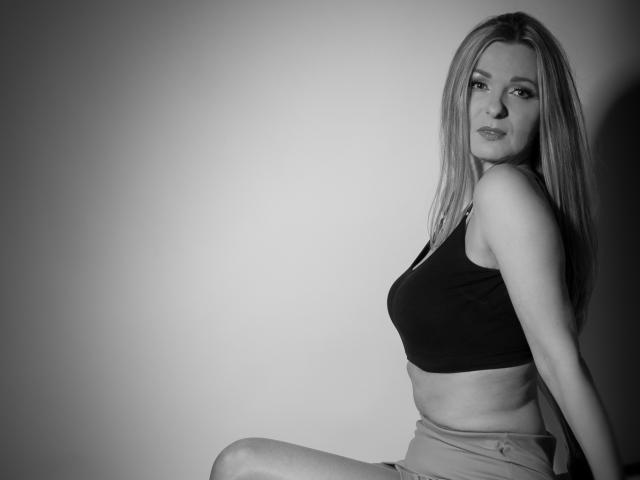 TessXsexy - Live Sex Cam - 4970289