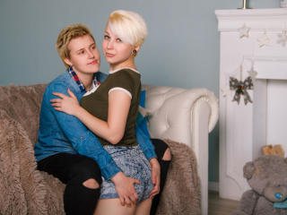 YanaAndKsenia - Video chat porn with a athletic build Lesbian 