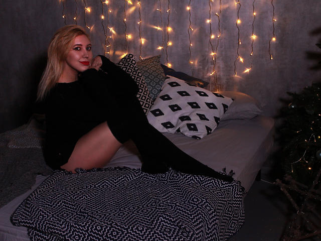 SofiaArdent - Live porn with a White Girl 