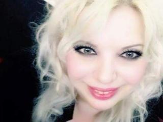 SonyaHotMilf - Live cam exciting with this gold hair Lady over 35 