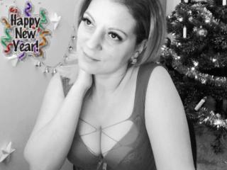 BeautyAngell - Live exciting with this chocolate like hair Hot babe 