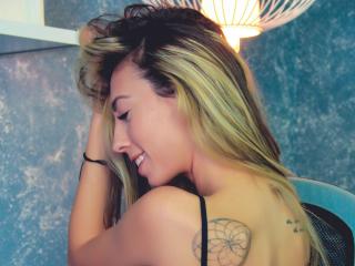 PoxyVibe - Webcam live sexy with a small boob Girl 