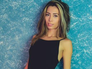 PoxyVibe - Live cam sex avec cette Fabuleuse jeune jeune camgirl sexy aux formes de garçon  