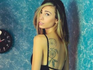 PoxyVibe - Chat cam porn with a Sexy girl with small boobs 