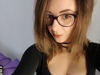 ClaraJameson - Live chat porn with a gaunt Girl 