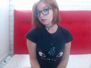 CataleyaFoxy - Webcam live x with this light-haired Girl 