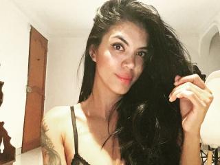 PranaHotty - Live cam exciting with a dark hair Sexy girl 