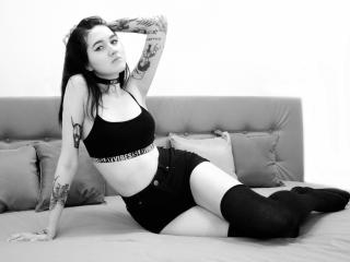 RoseLamar - Chat cam exciting with a brunet Girl 