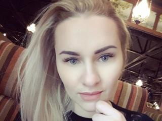 LunnaSky - online chat x with a platinum hair Sexy babes 