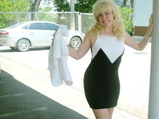 SunnySylvia - Web cam xXx with a flat as a board Young lady 