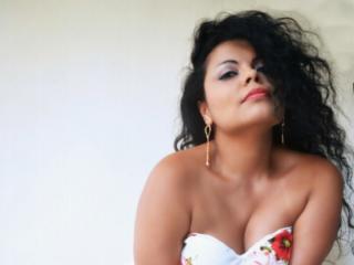 Sweetsoffia - Live hard with this trimmed genital area Hot lady 