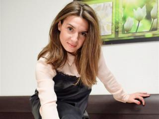 AlexaSmart - Live cam hot with this brown hair Girl 