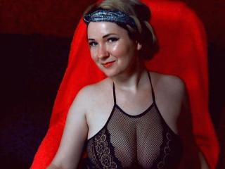 SunLadyX - Video chat hot with a russet hair Young lady 