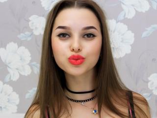 Jessiica69 - Live chat porn with a ordinary body shape 18+ teen woman 