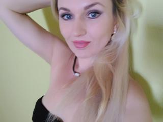 LauraSexyFeet - Live sexe cam - 5147107