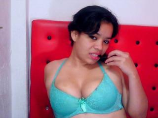 Vallentina - Live cam hard with this Young lady with regular tits 