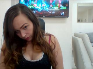 Ariadnaa - online chat sexy with a reddish-brown hair Attractive woman 