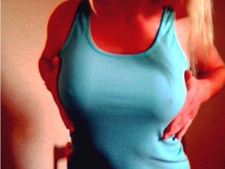 AlleksaShow - Video chat porn with this average boob Hot babe 