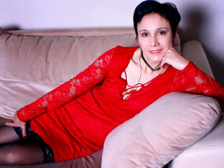 Margorit - online chat xXx with this black hair Horny lady 