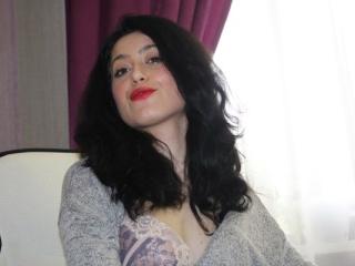 LoraMasary - Chat cam exciting with a shaved pussy Young and sexy lady 