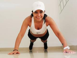SamanthaFit - Web cam hot with this black hair Hot chick 