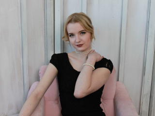 MissAymeline - Webcam x avec une Sensationnelle beauté en chaleur blonde vénitien  